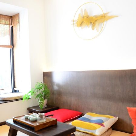 Hangzhou Puyu Travelling With Hotel ภายนอก รูปภาพ