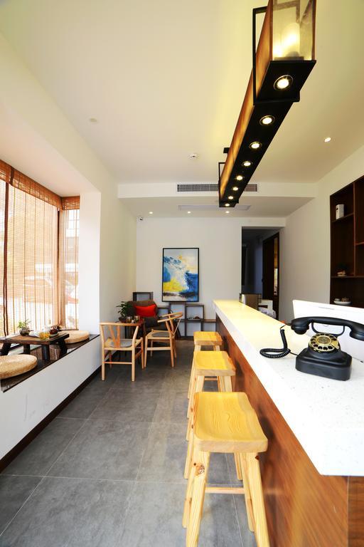 Hangzhou Puyu Travelling With Hotel ภายนอก รูปภาพ